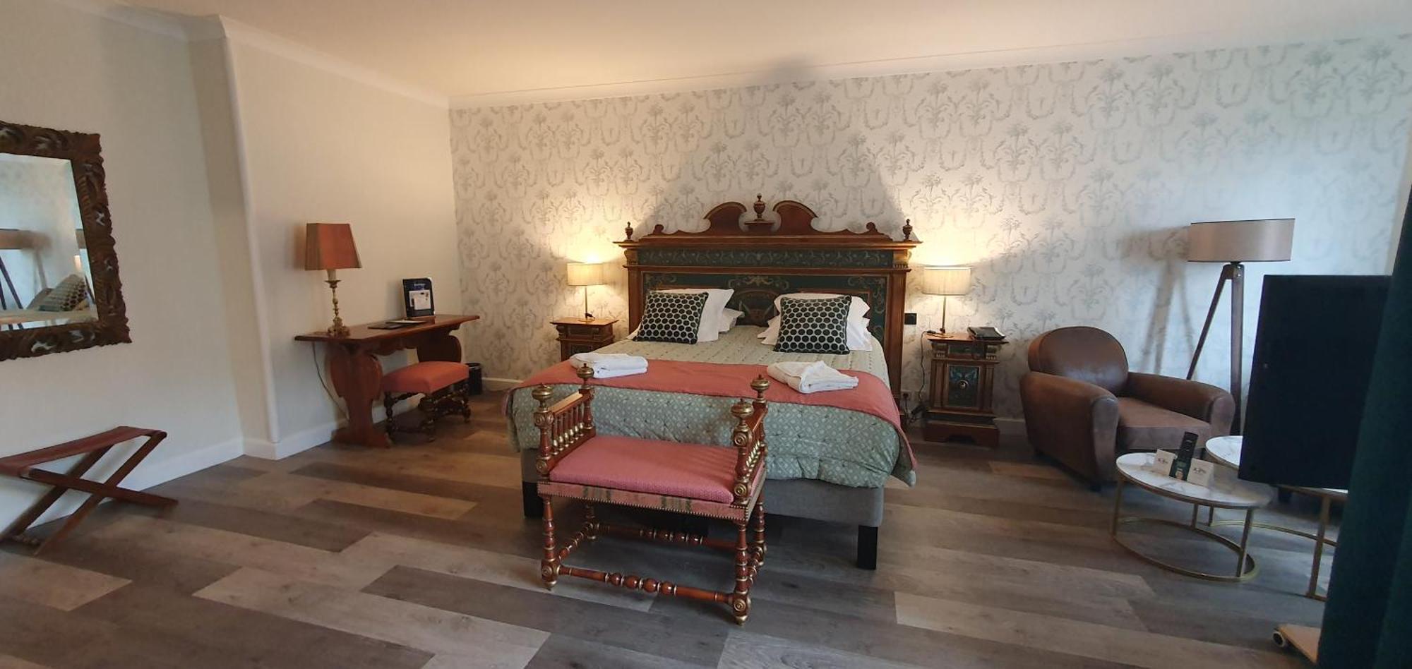 Demeures & Chateaux - Hotel Greuze & Spa ตูร์นุส ภายนอก รูปภาพ